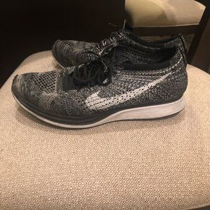 Nike Flyknit Racer